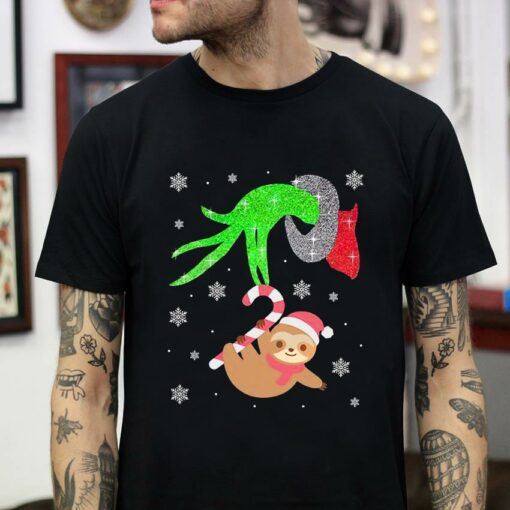 Grinch holding Slothmas Christmas t-shirt