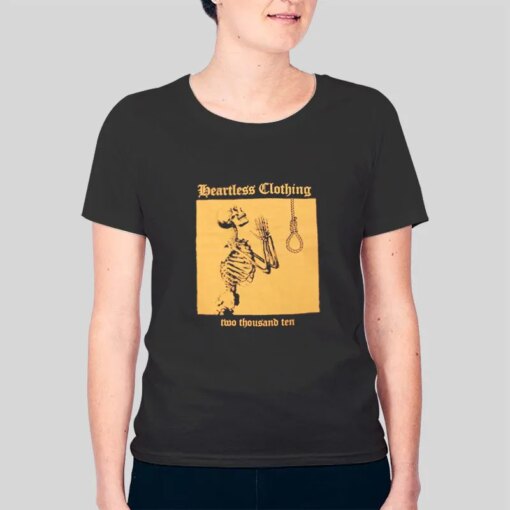 Heartless Pray Surrenderdorothy Merch Shirt