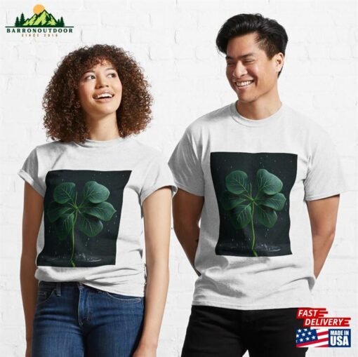 Clover In The Rain Classic T-Shirt Unisex Sweatshirt