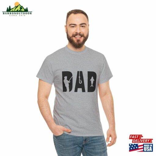 Dad Fishing Father’s Day Classic Sweatshirt