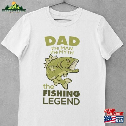 Dad The Man Myth Fishing Legend T-Shirt Unisex Hoodie