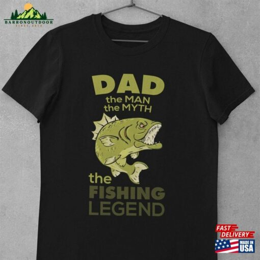 Dad The Man Myth Fishing Legend T-Shirt Unisex Hoodie