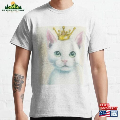 Drawing Of Sweet White Tabby Wearing A Gold Crown Classic T-Shirt Hoodie