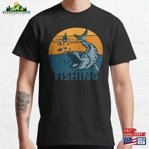 Fishing Retro Sunset Classic T-Shirt Sweatshirt