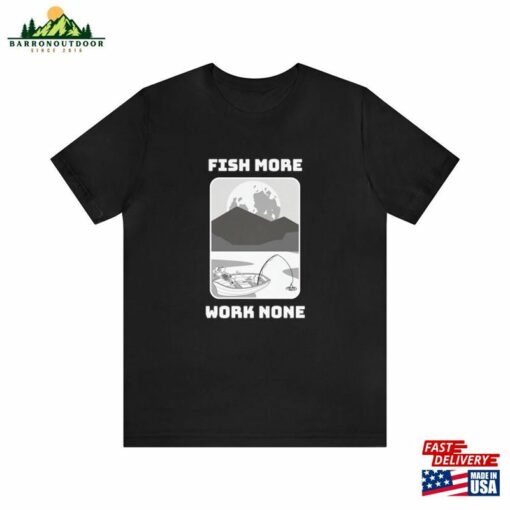 Funny Fishing Shirt Gift T-Shirt For Dad Fathers Day Classic Sweatshirt