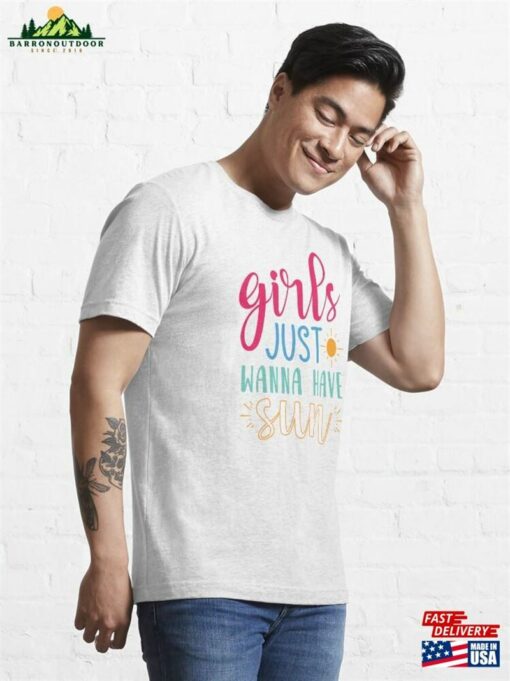 Girls Just Wanna Have Sun Summer And Adventure Text Quote Essential T-Shirt Unisex Hoodie