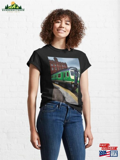 Green Train Classic T-Shirt Sweatshirt Unisex