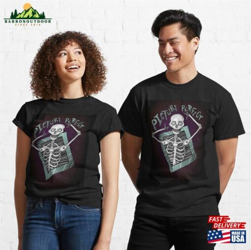 Picture Perfect Skeleton Illustraton Classic T-Shirt Unisex Hoodie