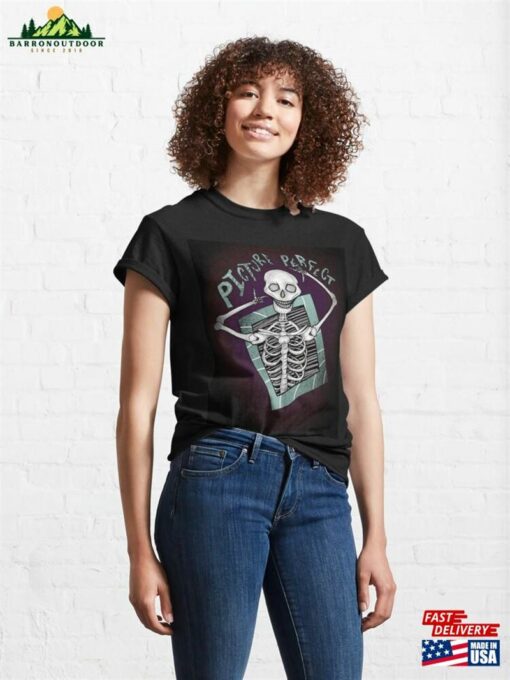 Picture Perfect Skeleton Illustraton Classic T-Shirt Unisex Hoodie