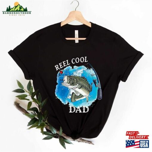 Reel Cool Dad Fishing T-Shirt Funny Father Shirt Gift For Papa Daddy Grandpa Sweatshirt Classic