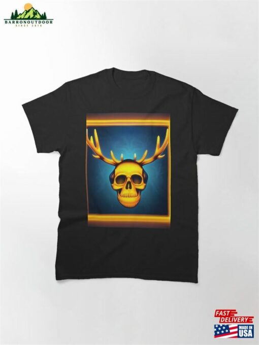 Spooky Gothic Skull And Antlers Pattern Classic T-Shirt Unisex