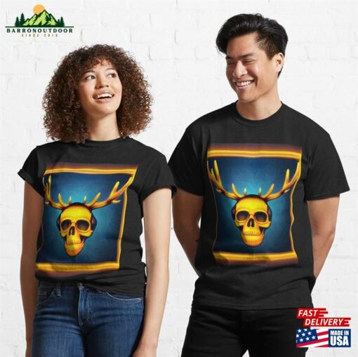 Spooky Gothic Skull And Antlers Pattern Classic T-Shirt Unisex