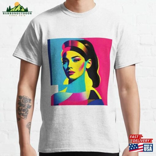 Urban Contrasts Women 19 Classic T-Shirt Unisex