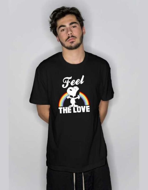 Feel The Love Snoopy T Shirt