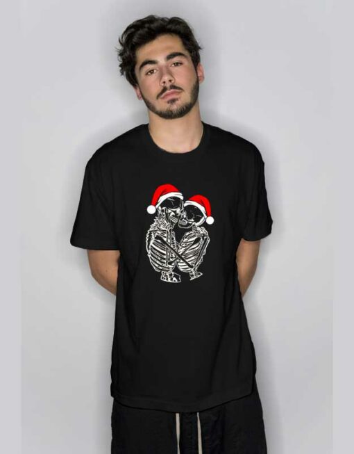 Kissing Skeleton Christmas T Shirt