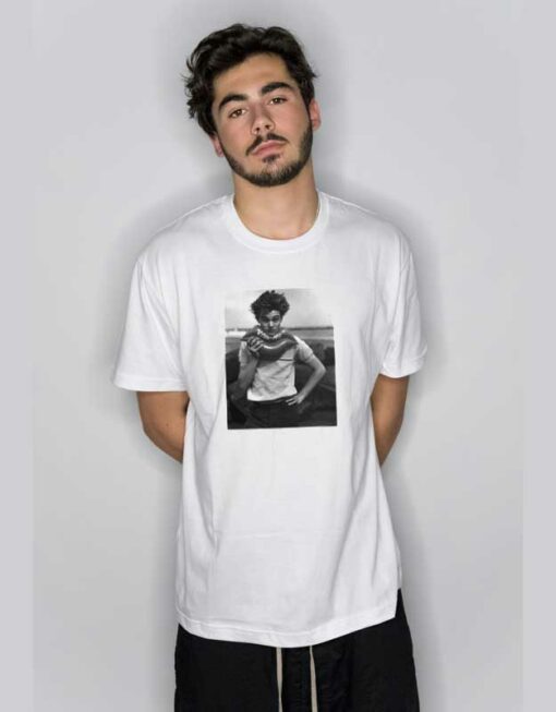 Leonardo DiCaprio On The Sea T Shirt